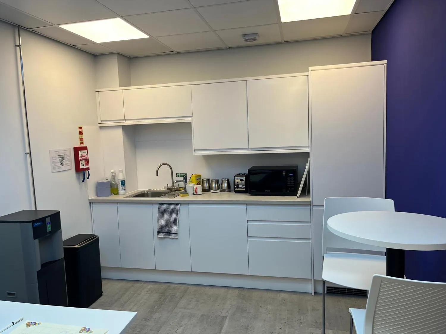 Kitchenette & Breakout Kitchens project example 5